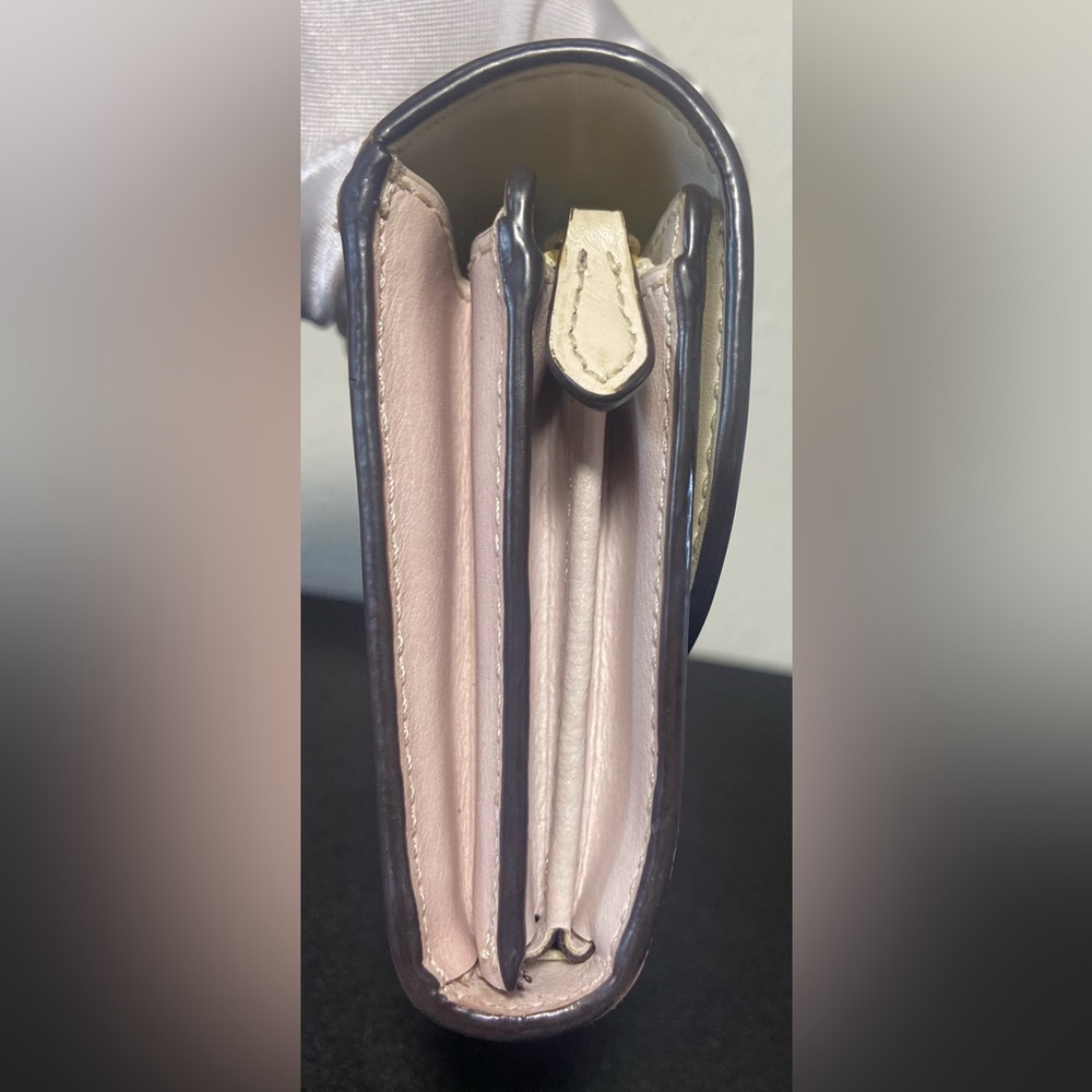 COACH Signature Slim Wallet EUC β¨π - Picture 15 of 16